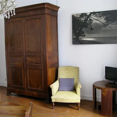Bordeaux-sainte Croix Apartment