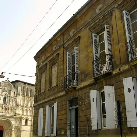 Bordeaux-sainte Croix Apartment *